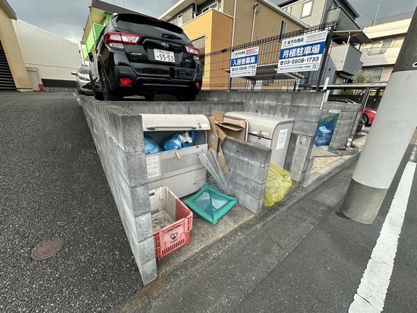 敷地内/建物