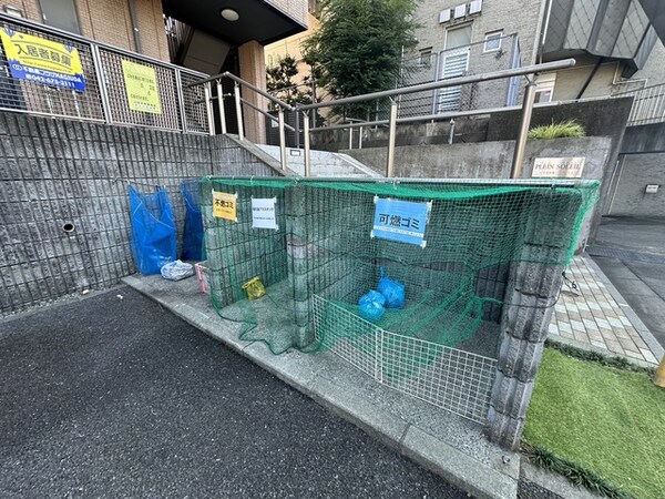 敷地内/建物