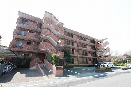 ヴィレッヂ原当麻外観写真