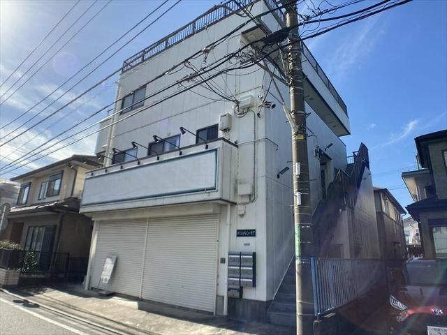 クリスタレン・モア