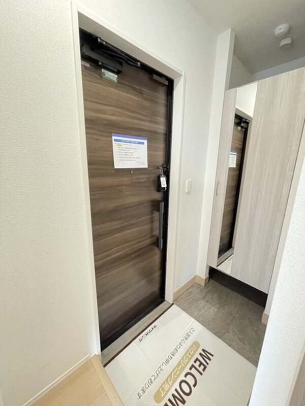 玄関(同施工会社参考写真です)