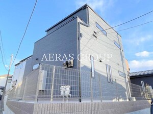 コリーナ・デララ外観写真