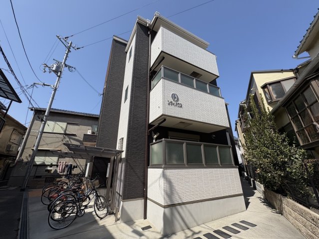 THE CITY 福