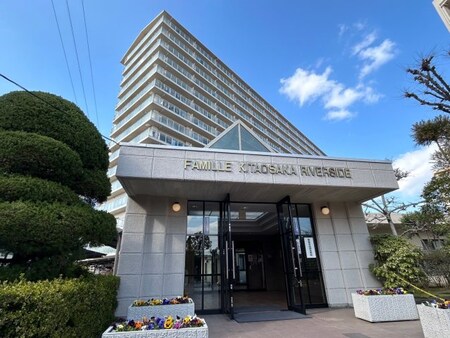 ファミール北大阪リバーサイドB棟外観写真