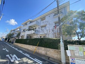 Cross　Season甲子園外観写真
