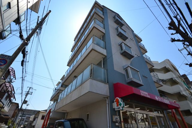クレストイズミ