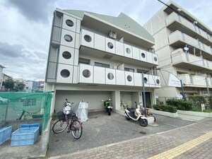 プティコスモ外観写真