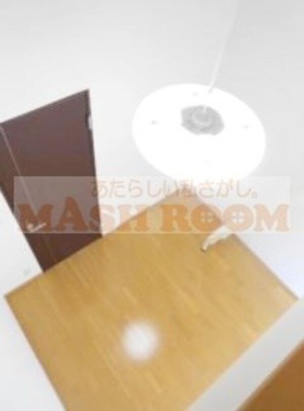 寝室(広くて明るい寝室)