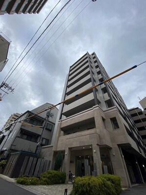 エヴァステージ梅田WEST外観写真