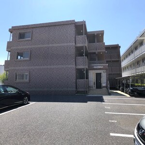 フローレス外観写真