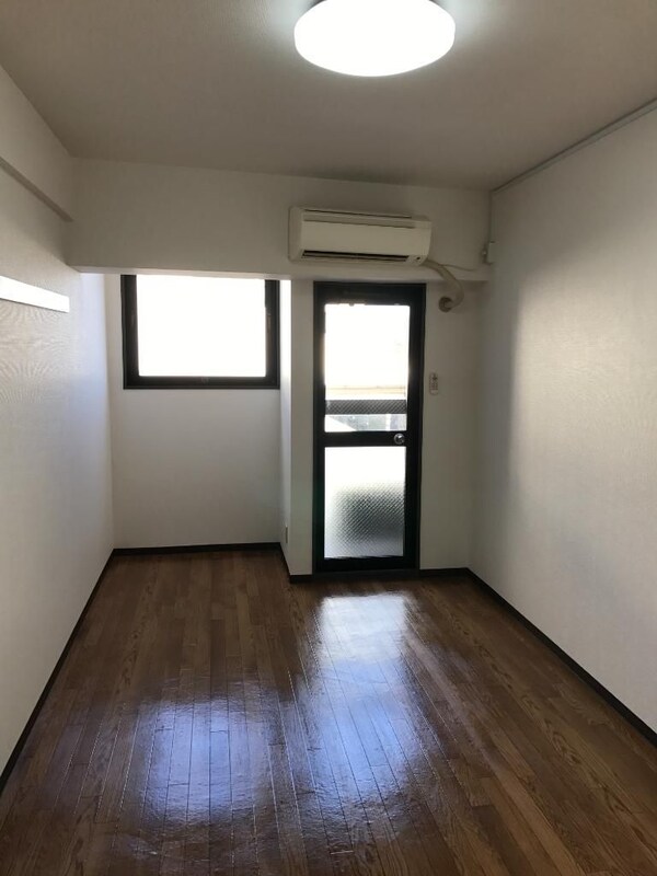 ベッドルーム