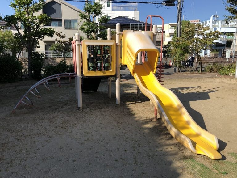 蛍池南町3丁目第２児童遊園