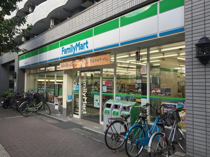 ファミリーマート 東三国三丁目店