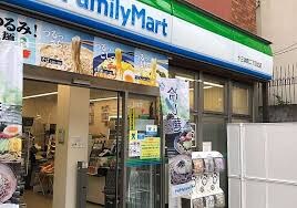 ファミリーマート 十三本町二丁目北店