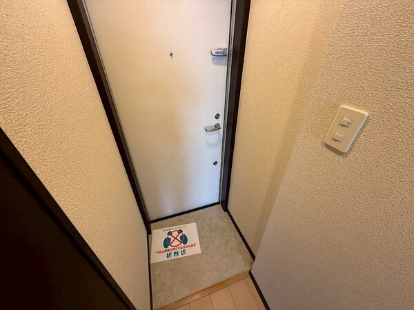 玄関(※参考写真)