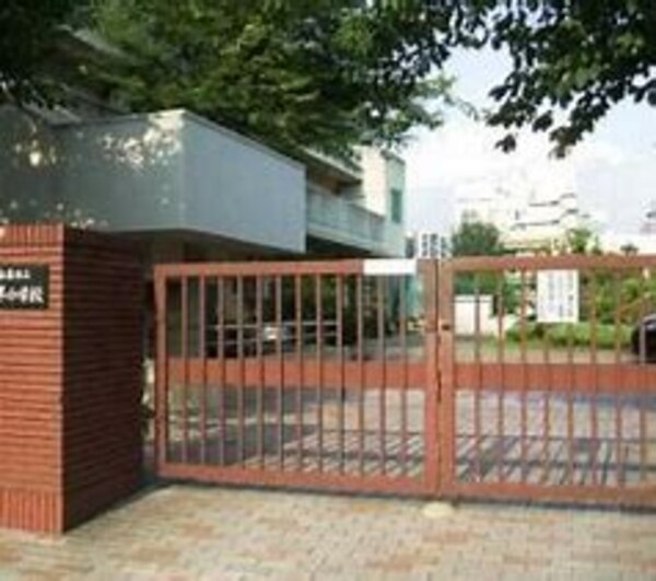 周辺環境(千早小学校 315m)