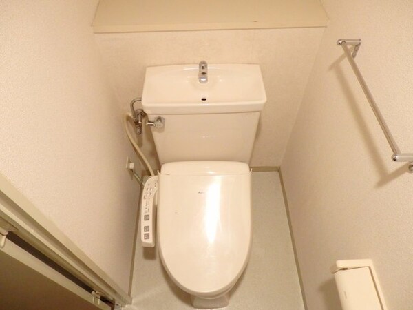 トイレ(※別タイプの室内写真となり、実際のお部屋とは異なります。)
