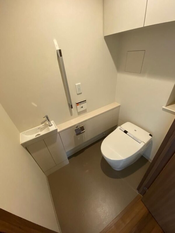 トイレ(※同タイプの写真となり、実際のお部屋とは異なる場合があります)