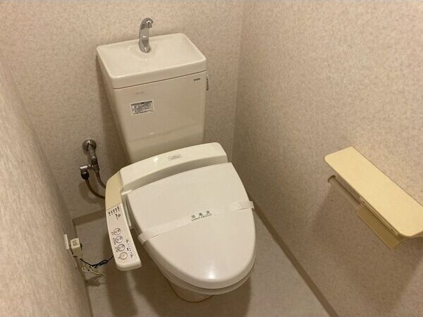 トイレ(※同タイプの写真となり、実際のお部屋とは異なる場合があります)