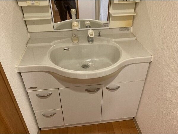 独立洗面台(※同タイプの写真となり、実際のお部屋とは異なる場合があります)