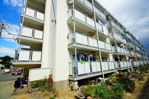 ビレッジハウス高田2号棟外観写真
