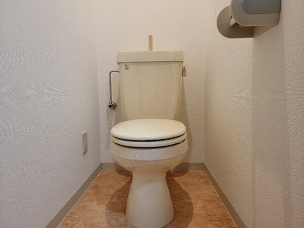 トイレ(反転の写真になります。)