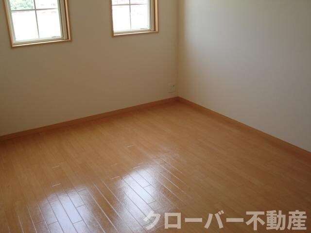 物件内観写真5　(洋室)