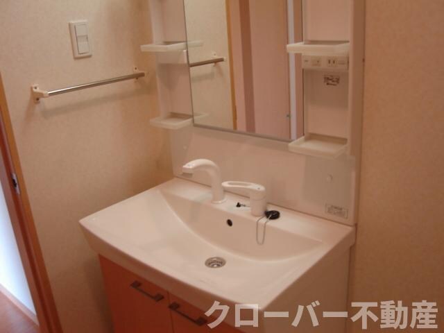 物件内観写真7　(洗髪洗面化粧台)