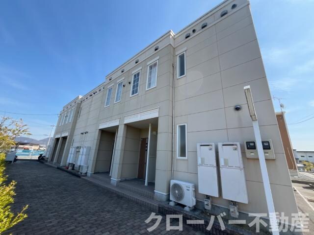 物件外観写真1　(外観写真（昼）)