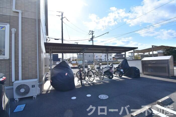 物件内観写真8　(駐輪場)