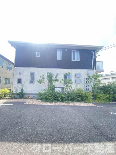 ラピス外観写真