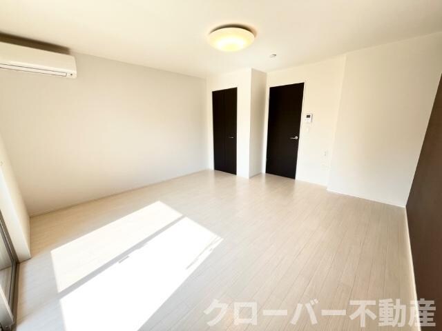 物件内観写真10　(洋室)