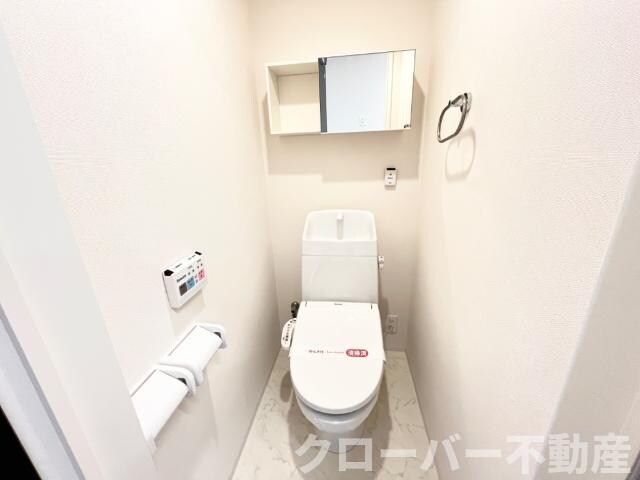 物件内観写真14　(シャワー付トイレ)