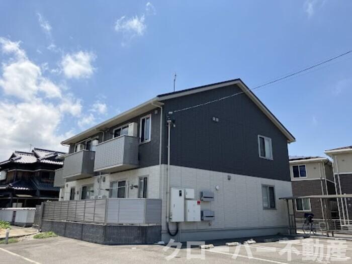 物件外観写真1　(建物外観)