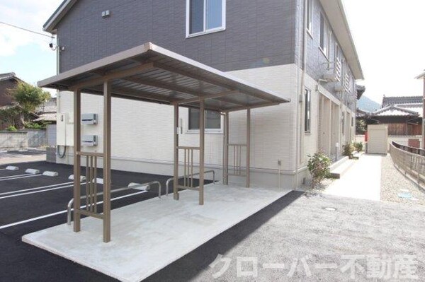 建物設備(駐輪場)