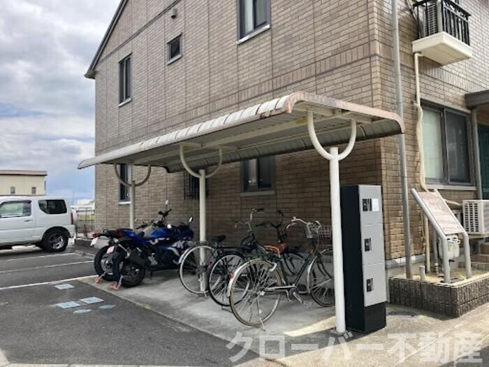 物件内観写真28　(駐輪場)