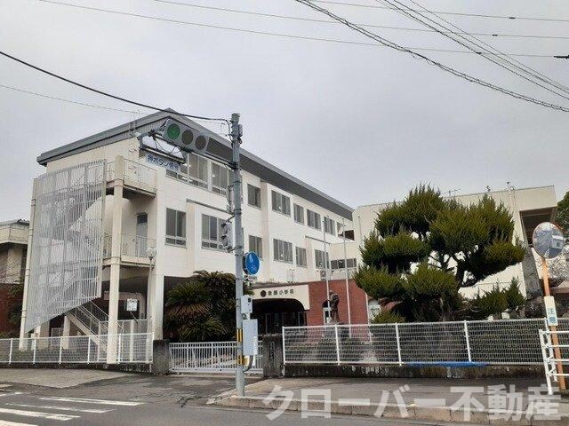 物件外観写真4　(琴平町立象郷小学校まで1000m)