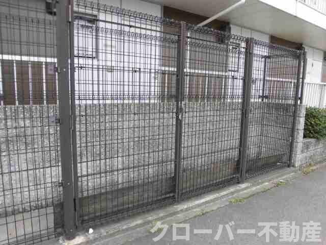 物件内観写真27　(ゴミ置き場)