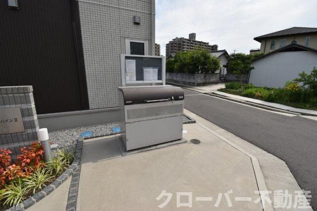 物件内観写真5　(ごみ庫)