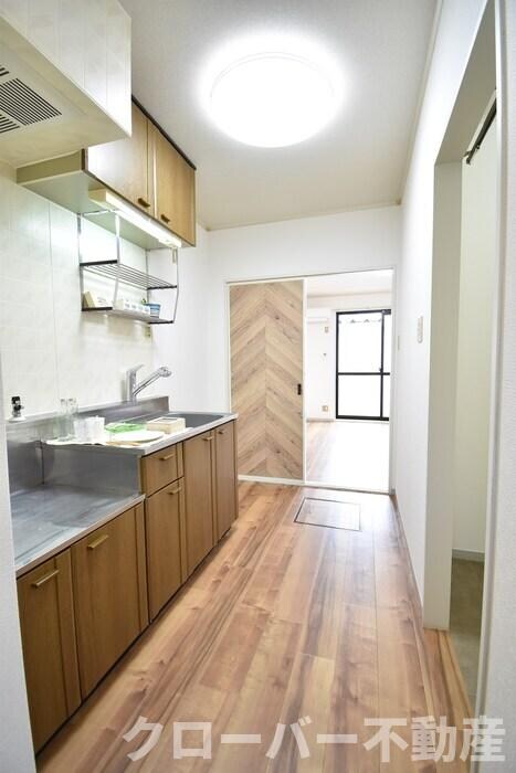 物件内観写真11　(キッチンスペース)