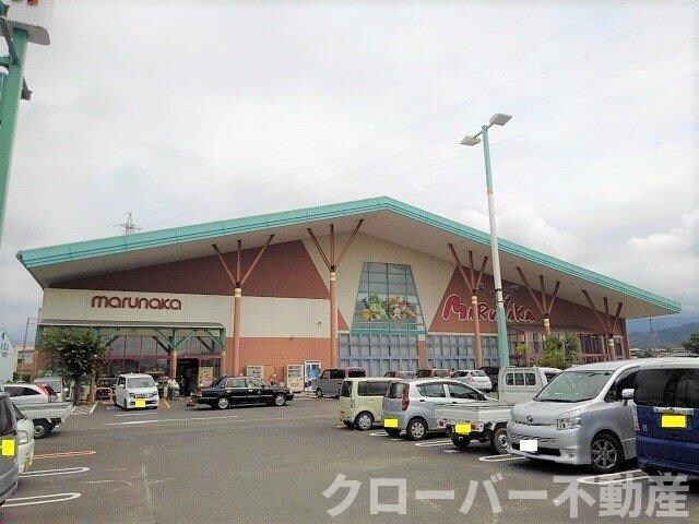 物件外観写真3　(マルナカ山本店まで650m)