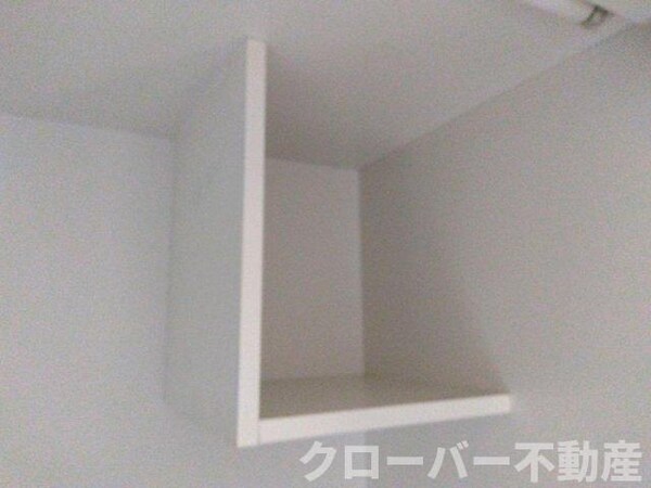 内装他