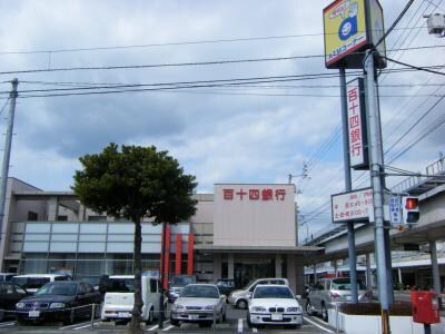 物件外観写真5　(百十四銀行善通寺支店まで444m)