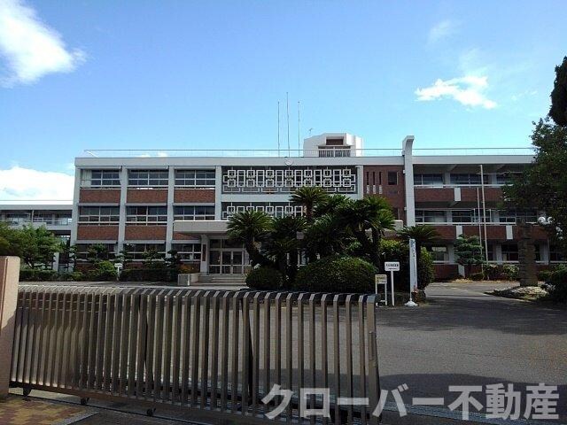 物件外観写真4　(多度津町立多度津小学校まで800m)