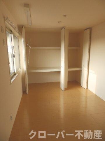 物件内観写真10　(収納)