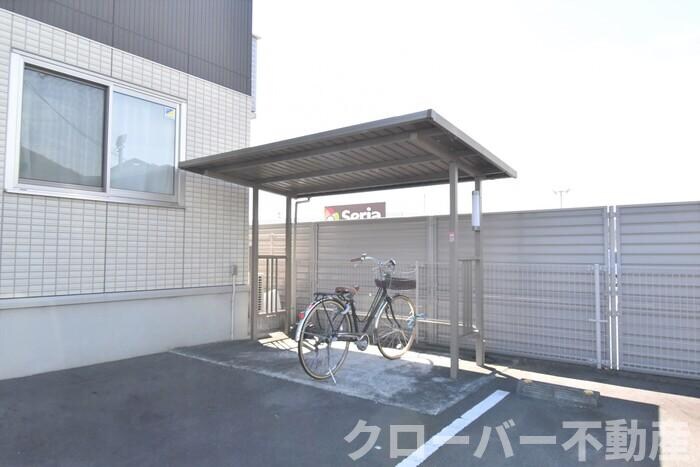 物件内観写真15　(駐輪場)
