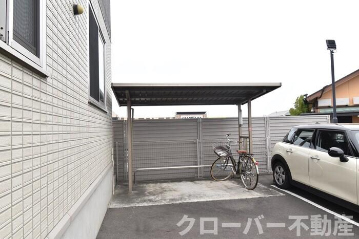 物件内観写真16　(駐輪場)