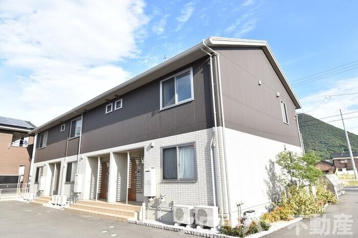 物件外観写真1　(建物外観)