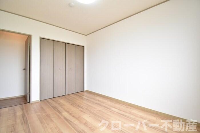 物件内観写真5　(洋室６帖)