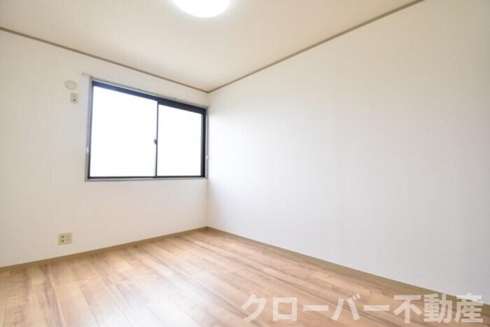 物件内観写真7　(洋室６帖)